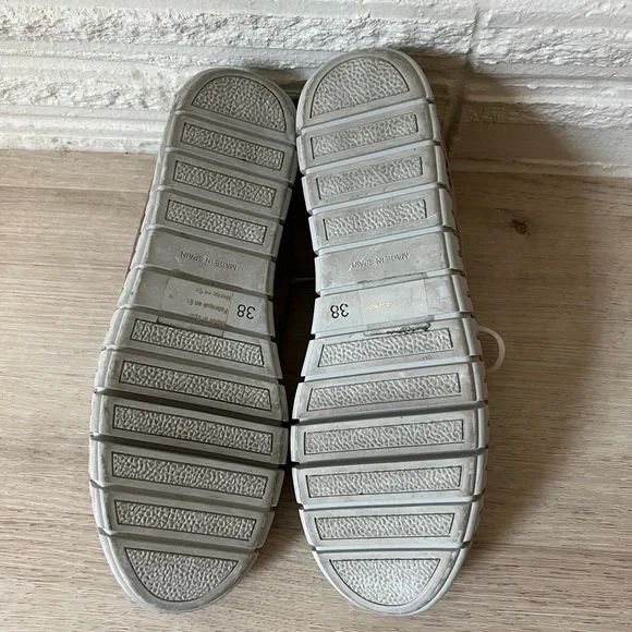 Anthropologie Christina Perforated Sneakers taupe size 7 - Picture 4 of 7